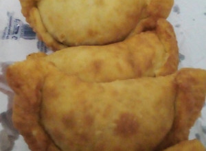 Una foto de Masa para empanadas de carne y de jamón y queso!