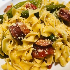 A picture of One Pot Smoked Beef Sausage with Green Beans and Noodles.