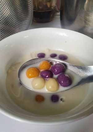 รูปของ บัวลอยมันหวานสามสี