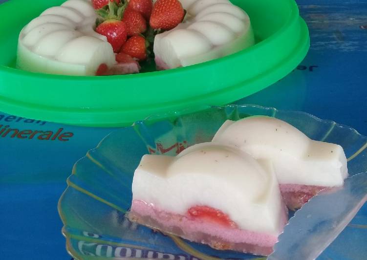 Puding Susu strawberry