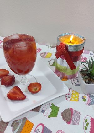 A picture of Refreshing strawberry lemonade in this summer season.