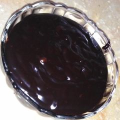 A picture of Frosting ganache.