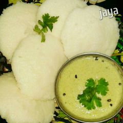 A picture of Microwave Idli in 3 minutes.