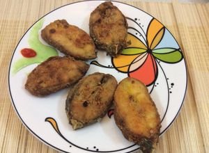 Hình của món Cá Tầm tẩm bột chiên giòn.