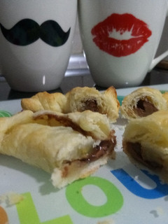 Una foto de Croissant de plátano y chocolate