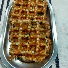 A picture of Sabudana Potato Waffle 🧇.