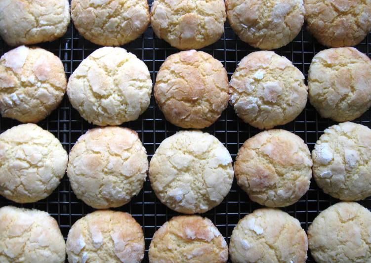 How to Make Homemade Soft Lemon Cookies