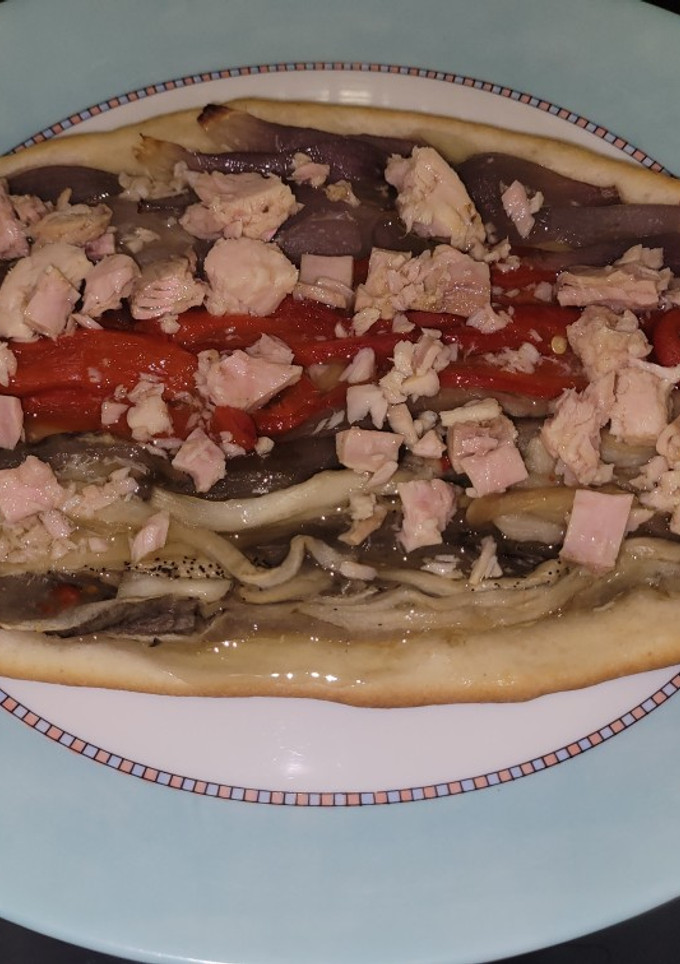 Una foto de Coca de recapte para la cena de la Verbena de Sant Joan