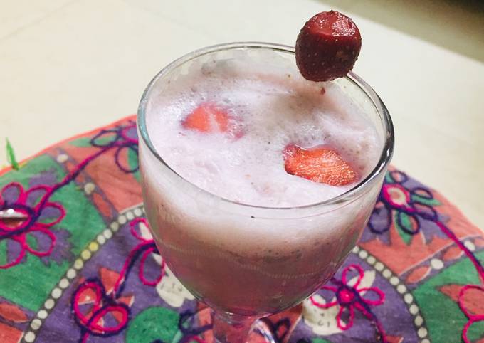 Strawberry Cinnamon Smoothie Recipe