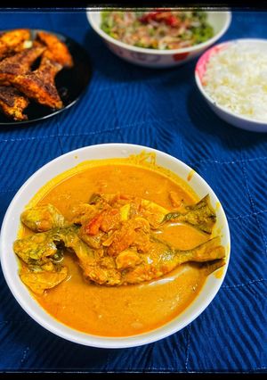 A picture of Rabbit fish curry / safi fish.