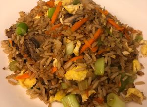 Una foto de Arroz chino a mi estilo