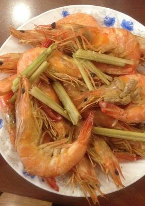 Hình của món Tôm hấp bia sả.