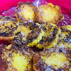 A picture of French toast.