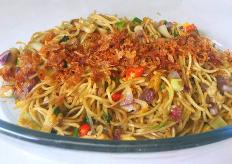 Mie goreng putih simple
