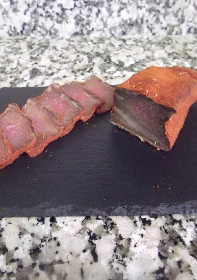 Una foto de Lomo curado al pimentón