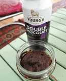 Mug cake de stout double chocolate