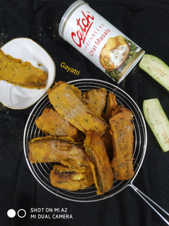 बेगुनी (बैंगन फ्राई) (Beguni (Baingan fry) recipe in Hindi) रेसिपी मुख्य फोटो
