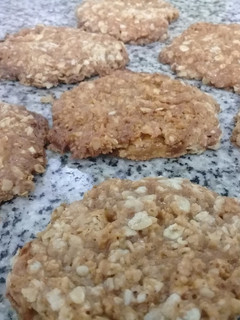 Una foto de Galletas avena maizena y dulce de leche