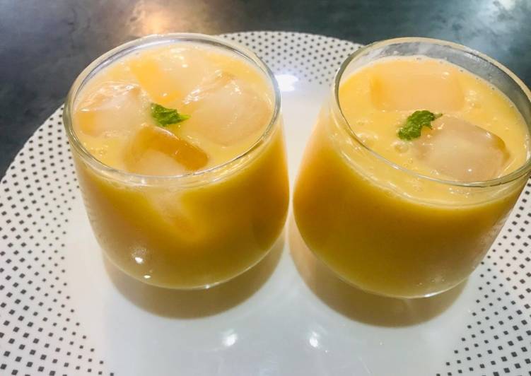 How to Prepare Homemade Mango Shake