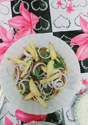 A picture of Chicken dum kabab karhai.