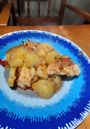 Una foto de Surubí a la Portuguesa (pescado de río sin espinas)