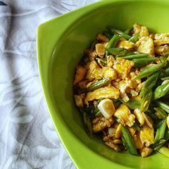 A picture of Tumis Buncis Telur / Stirfried Green Beans and Eggs.