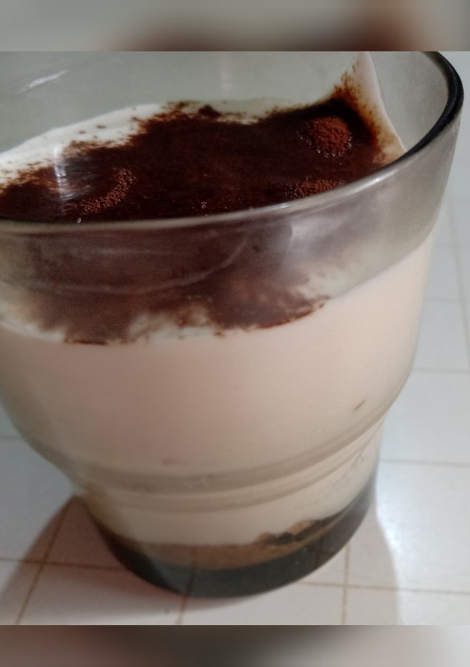 Una foto de Tiramisú Fácil y Sencillo