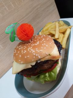 O poză a rețetei Cheeseburger de vită🍔😋.