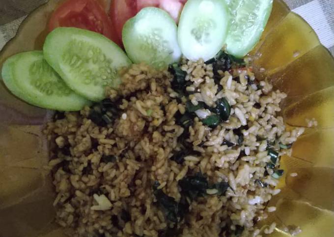 Anti Ribet, Memasak Nasgor Daun Mengkudu (pace) Yang Sederhana