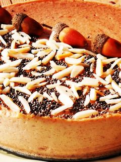 Una foto de Tarta de turrón con cranberry