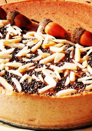 Una foto de Tarta de turrón con cranberry