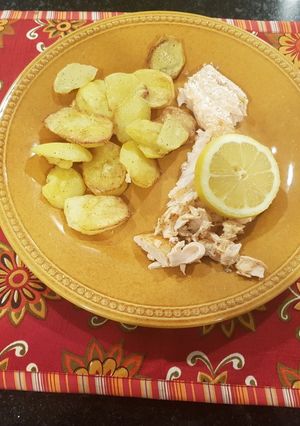 Una foto de Papas horneada fácil