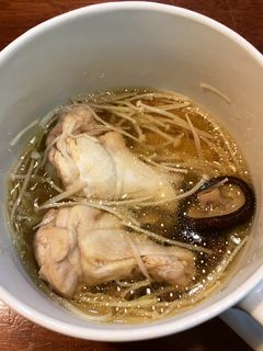 菇菇雞湯 懶人電鍋版 的食譜成品照片