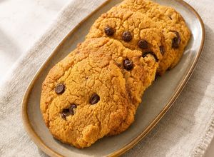 Una foto de Galletas de harina de garbanzo con chips de chocolate