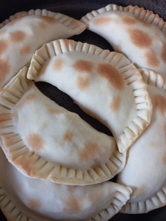 Una foto de Empanadas veganas de chorizo rojo y queso (2da. Versión)