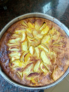 Una foto de Torta rápida de manzana