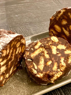 A picture of 🇬🇷 CHOCOLATE SALAMI (Μωσαΐκο / Σαλάμι / Κορμός, Greece).