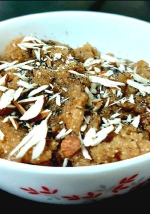 A picture of WHEAT FLOUR HALWA (SHEERA).
