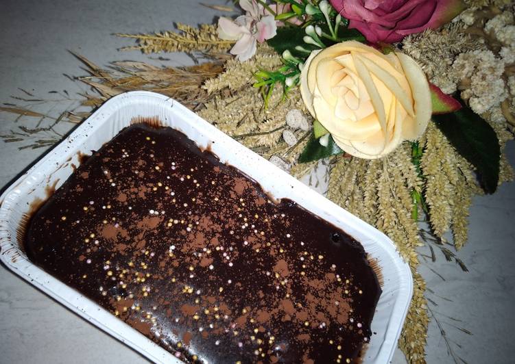 Cake Coklat Moist Meleleh (Tanpa Mixer dan Oven)