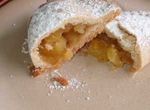 Una foto de Empanadas de piña