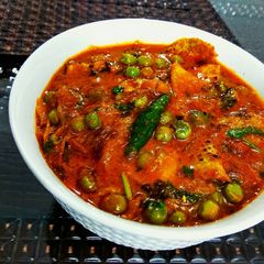 A picture of Papad sabzi.