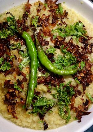 A picture of Typical bihari style Maash daal.