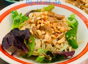 Hình của món Bún xào thịt heo.