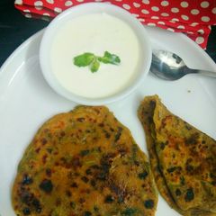 A picture of Masoor Dal Parantha.