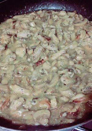 صورة لوصفة دجاج بالفطر