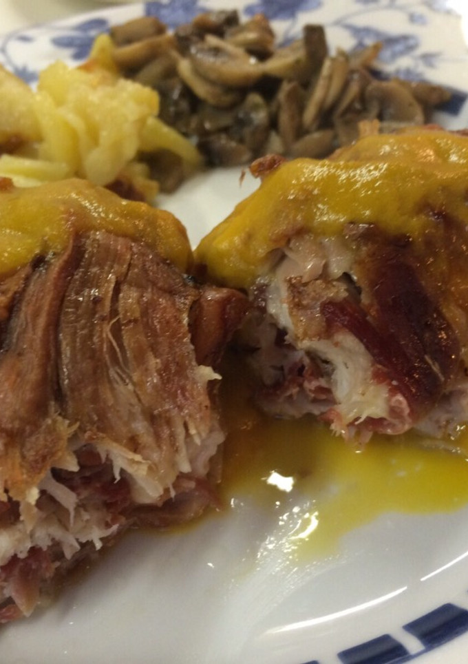 Una foto de Muslos de pollo rellenos al cava