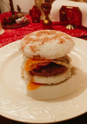 A picture of Beef Rice Burger.