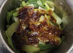 Gambar Siew pak choy dengan bawang putih dan sos tiram