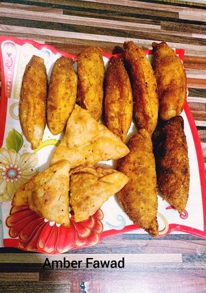 A picture of Chicken cheese Momos.