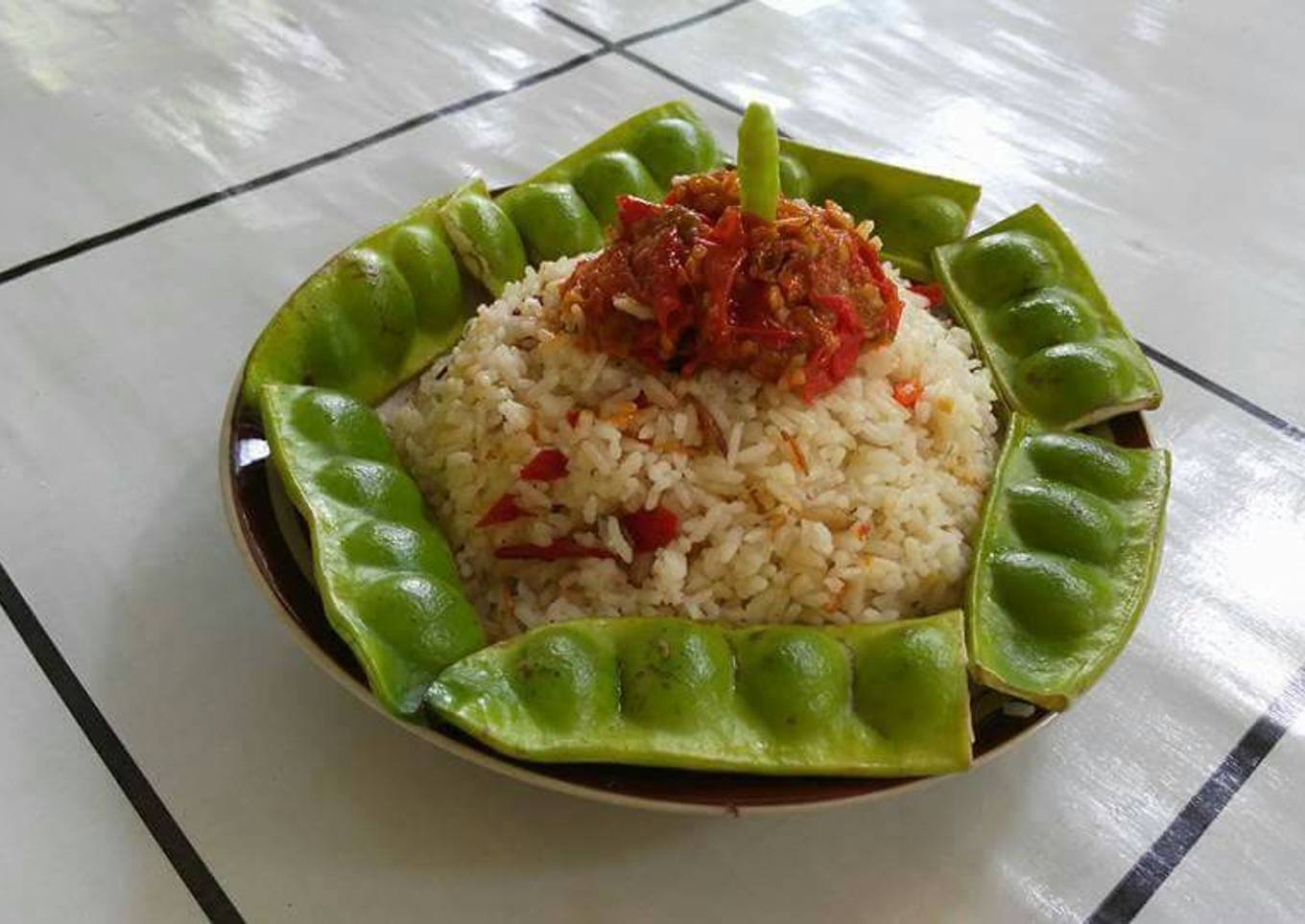 Kirim Sebout Lewis Rice